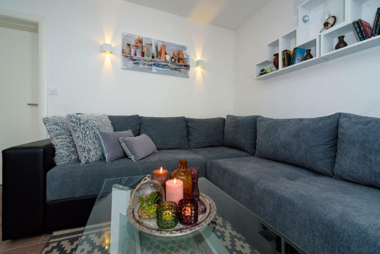 Apartments Magli Kaštela Екстериор снимка