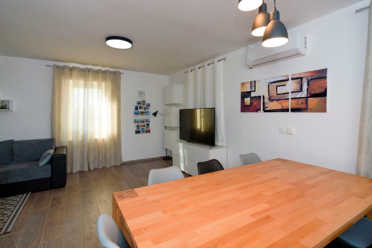 Apartments Magli Kaštela Екстериор снимка