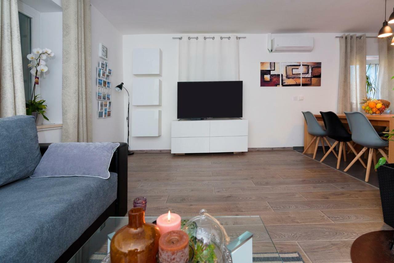 Apartments Magli Kaštela Екстериор снимка