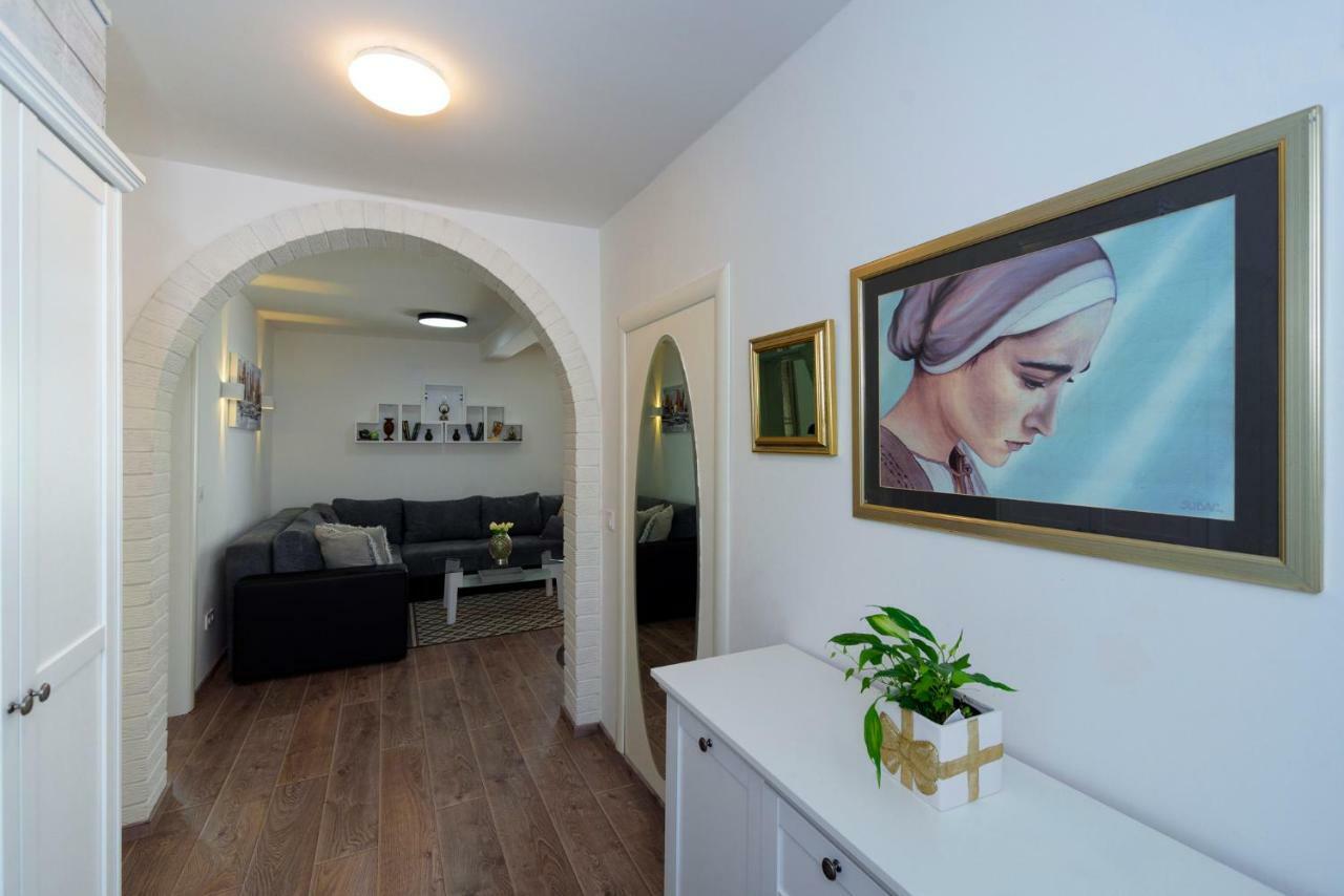 Apartments Magli Kaštela Екстериор снимка